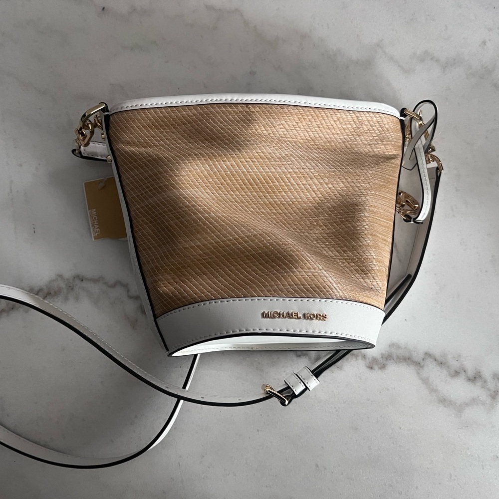 Michael Kors straw bucket Bag